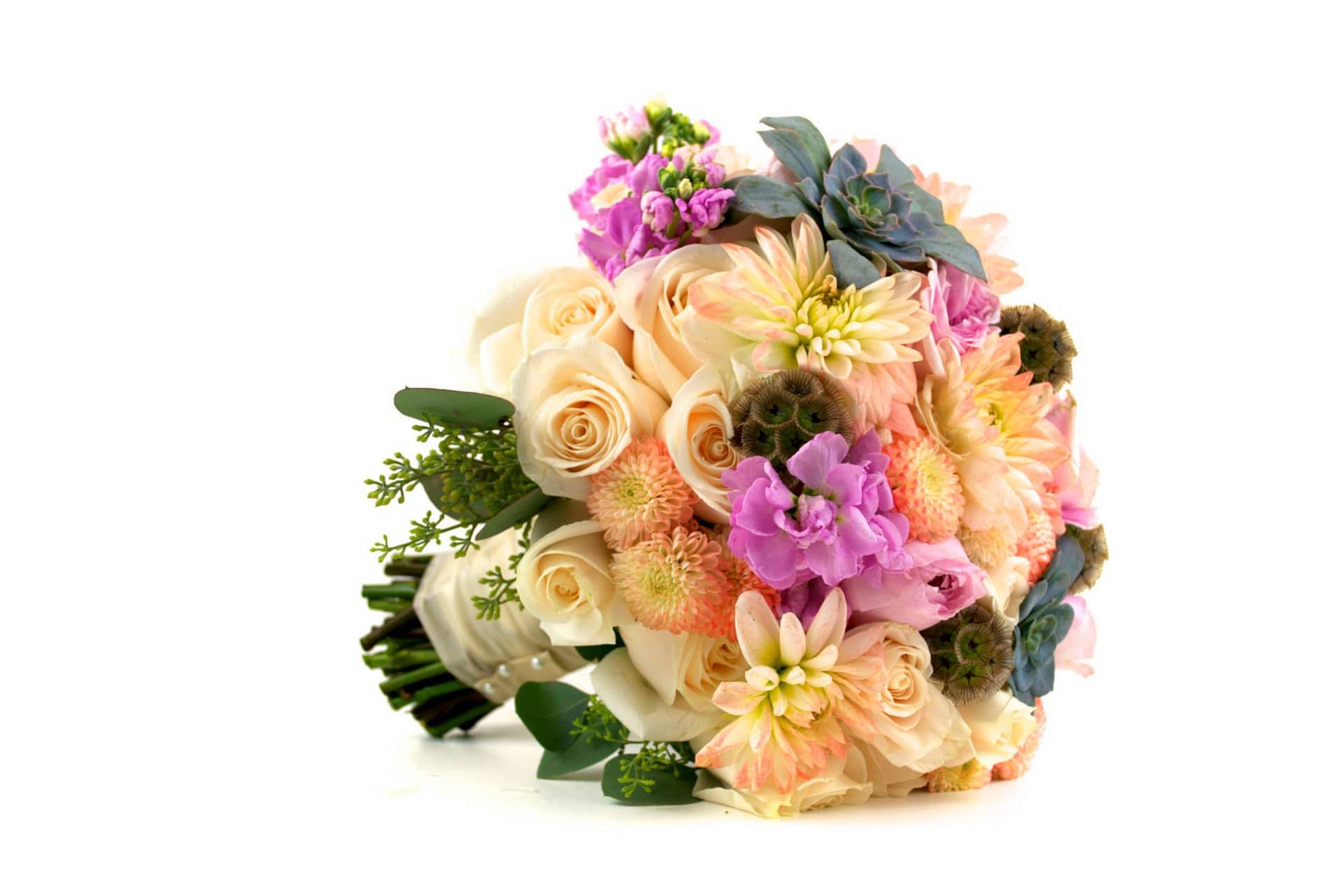 shades-of-pink-wedding-bouquet-minneapolis-mn