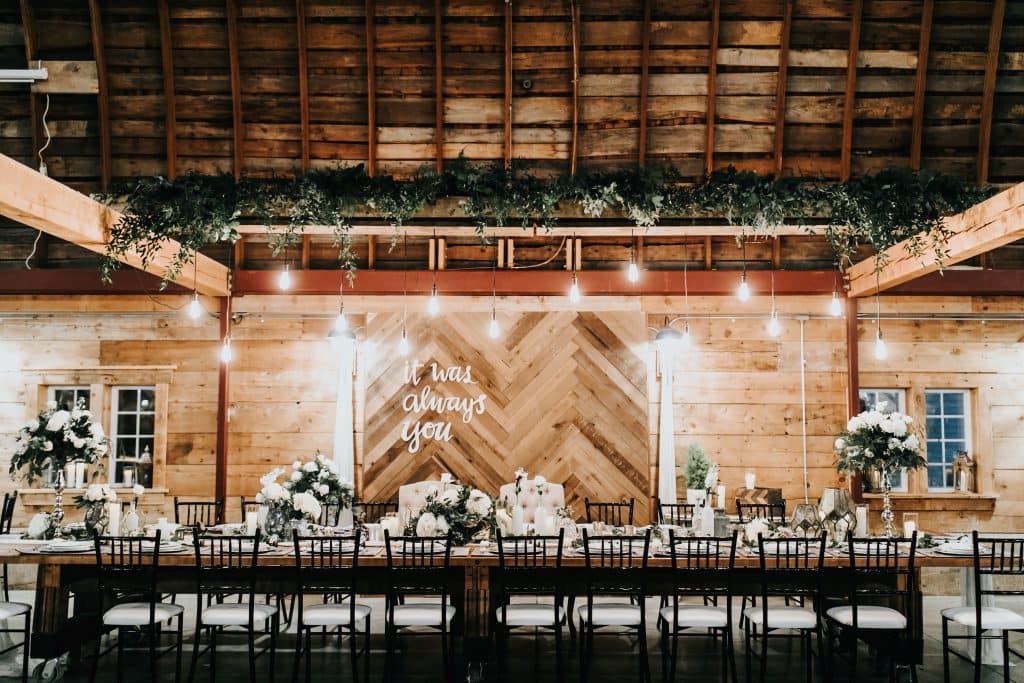 john furber farm cottage grove wedding table decor inspiration