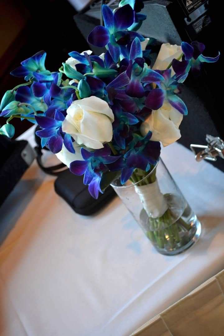 minneapolis wedding flowers centerpiece orchid