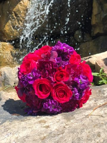 red-purple-wedding-bouquet-minnesota-minneapolis