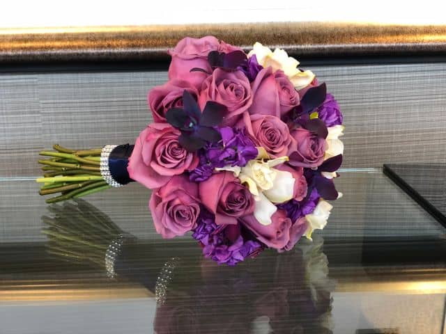 purple-rose-bouquet-minnesota-minneapolis