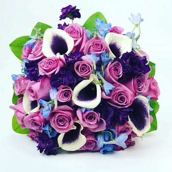 Picasso-Callas-wedding-florist-minnesota-bridal-bouquet-roses