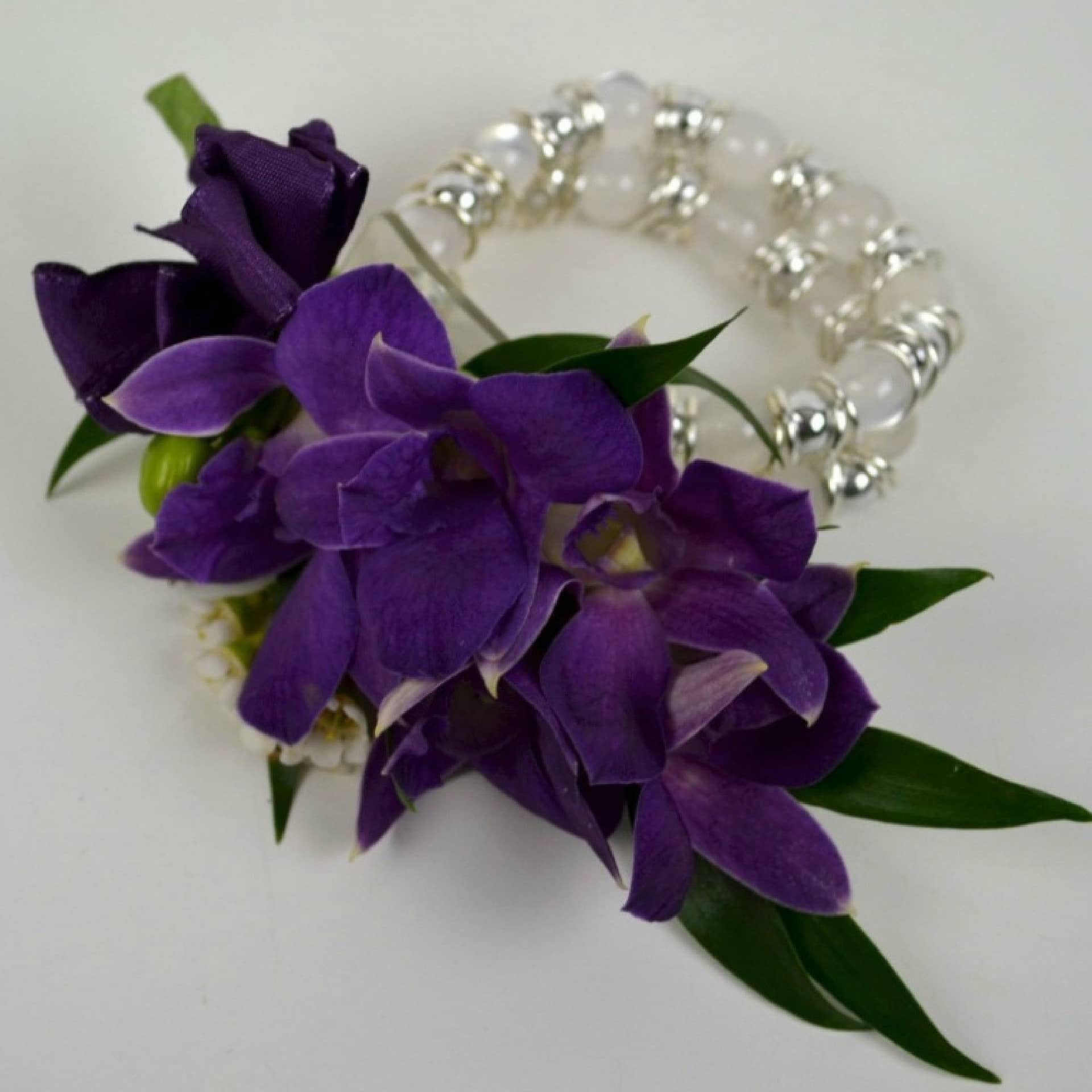 minneapolis-florist-wedding-purple-orchid-corsage