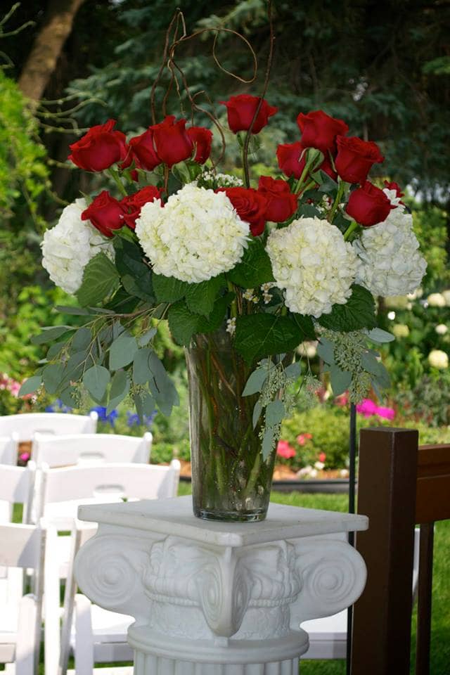 wedding centerpiece florist minnesota red white