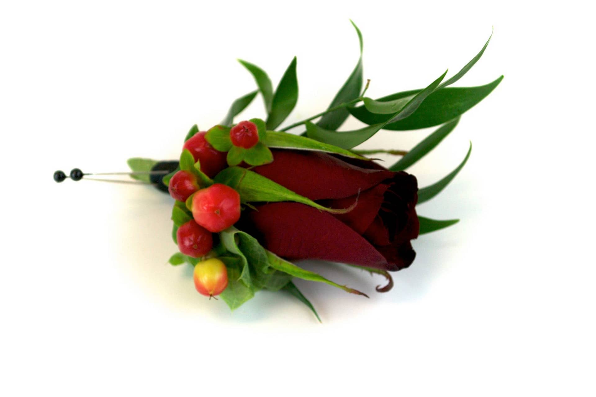 wedding-boutonnieres-minneapolis-flowers-berries