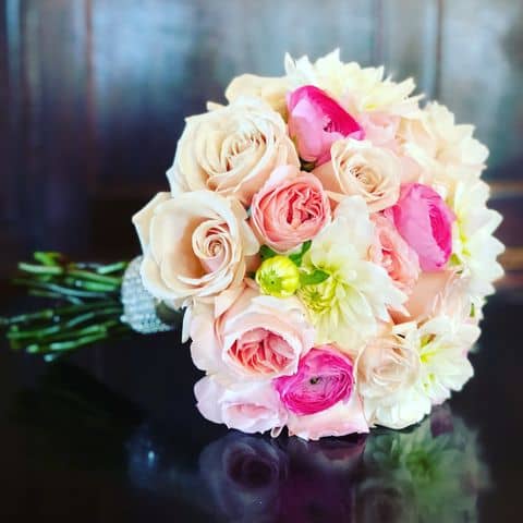 rose-carnation-wedding-bouquet-minnesota-minneapolis