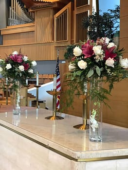 Woodbury-Lutheran-Church-wedding-flowers